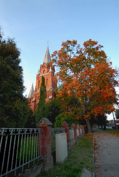 foto: vaade peetri kirikule aia tagant