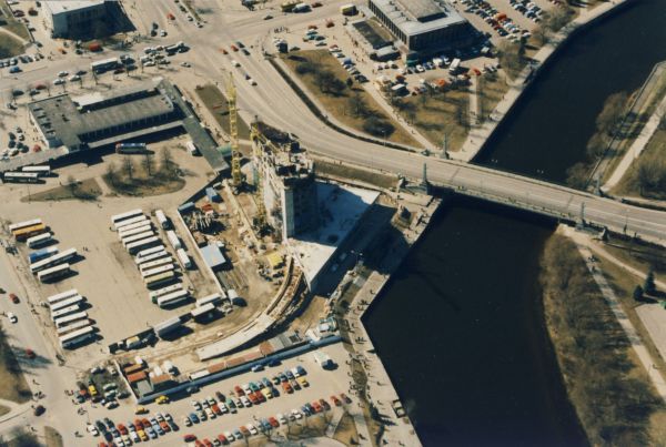 foto: riia sild 1998. a. fotograaf teadmata