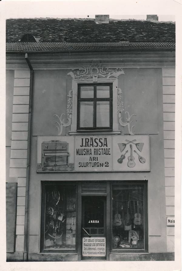foto: Jaan Rässa muusikariistade kauplus Suurturg 2, ülakorrusel kohvik Linda 1928. aastal