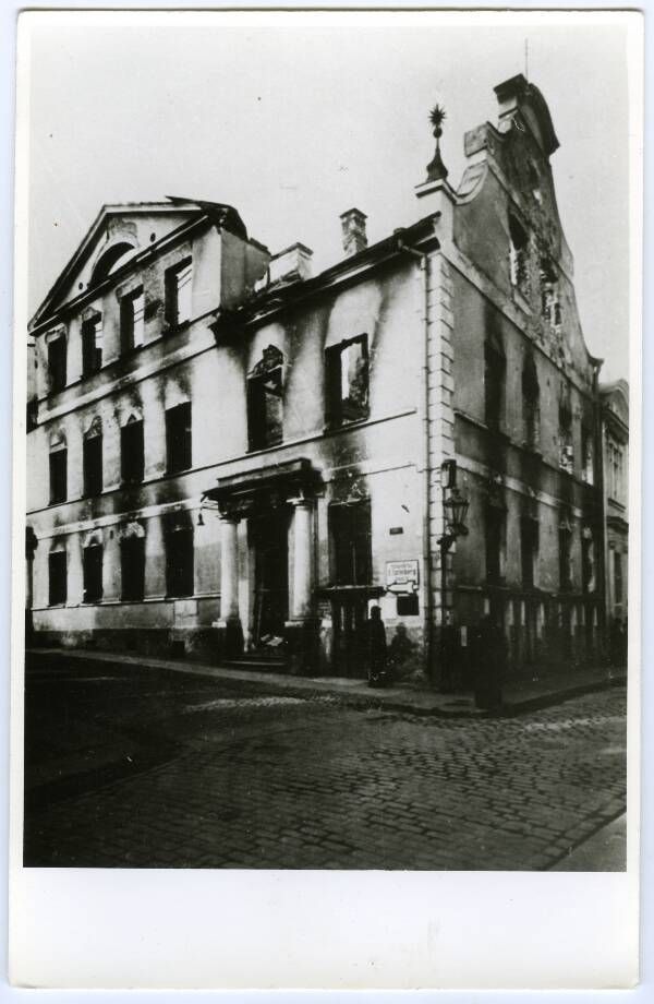 foto: kohvisaali Vattmann varemed Lossi tänava ääres 1941. a