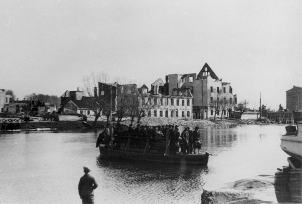 foto: emajõgi. parv. 1942