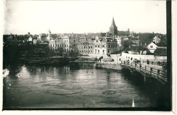 foto: emajõgi ja lai tänav 1915. a. fotograaf teadmata