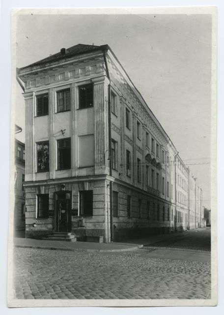 foto: Kivisilla apteek Raekoja platsil 1959. a.