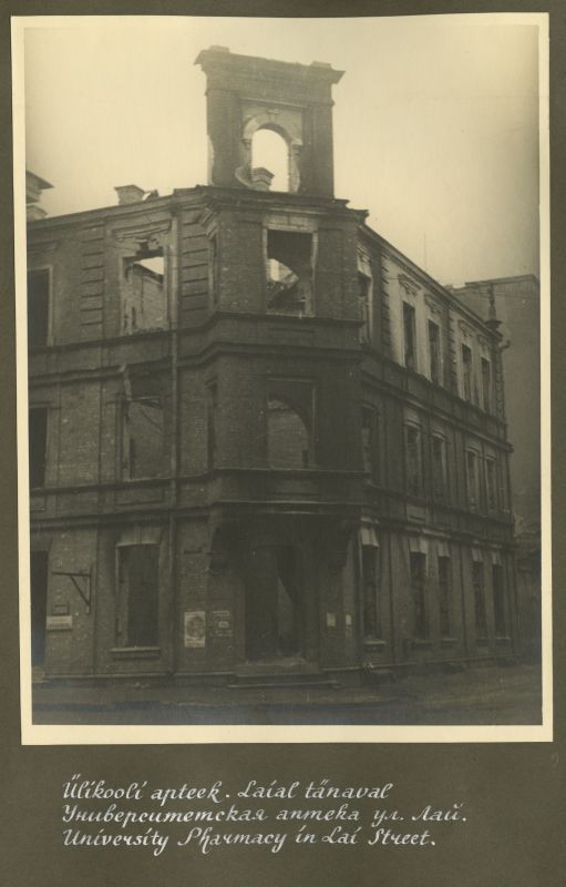foto: Ülikooli apteek Laial tänaval 1944. a.