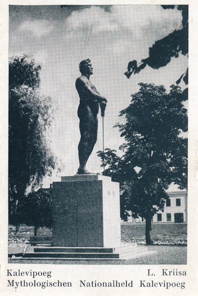 foto: Kalevipoja monument Emajõe ääres. 1941.a.