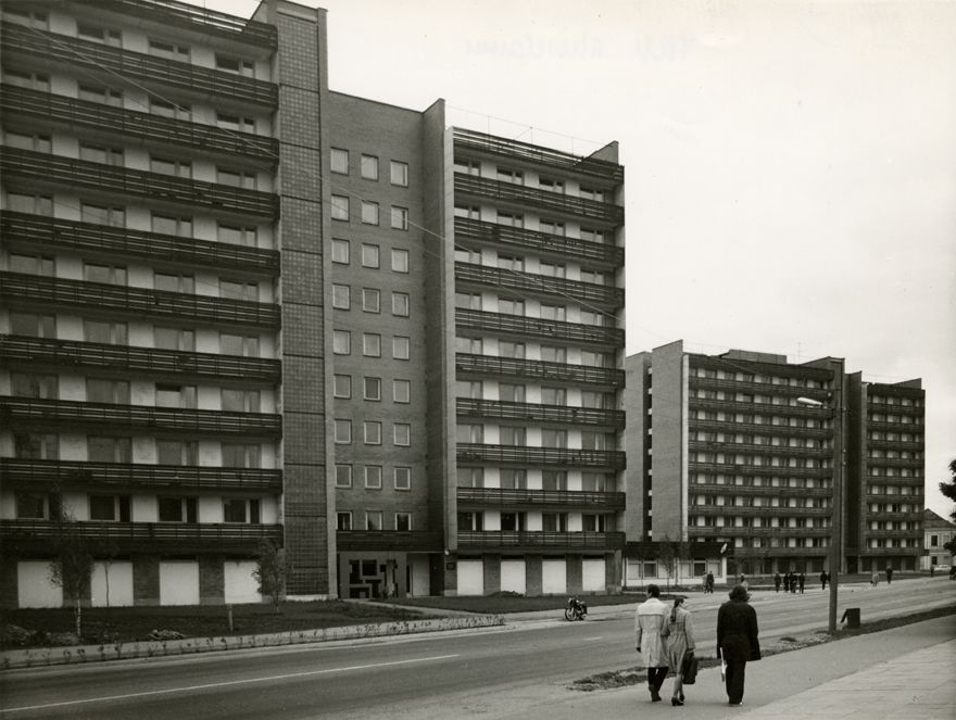 foto: Ülikooli ühiselamud Leningradi maanteel 1980. aastatel. Vaade Võidu silla suunas