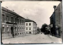 foto: riia tänav. vasakul hotell kommerts. fotograaf teadmata