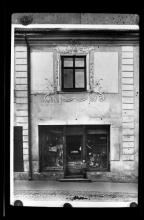 foto: Jaan Rässa muusikariistade kauplus Suurturg 2, ülakorrusel kohvik Linda 1928. aastal