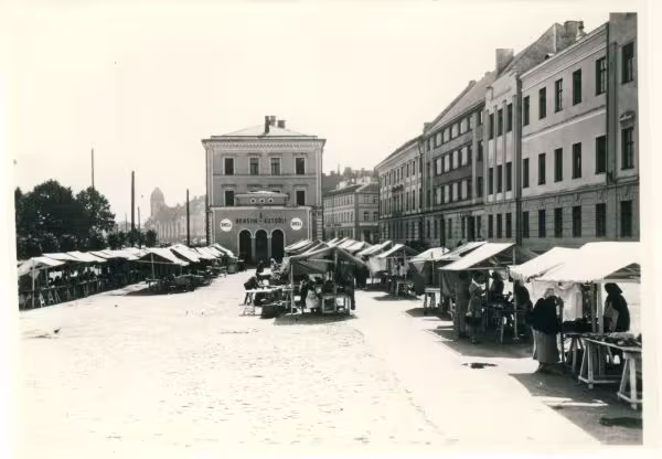 foto: lihaturg politseiplatsilt vaadatuna 1937. a. 