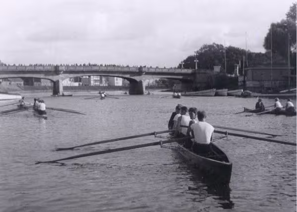 foto: vabadussild 1932. a. fotograaf teadmata
