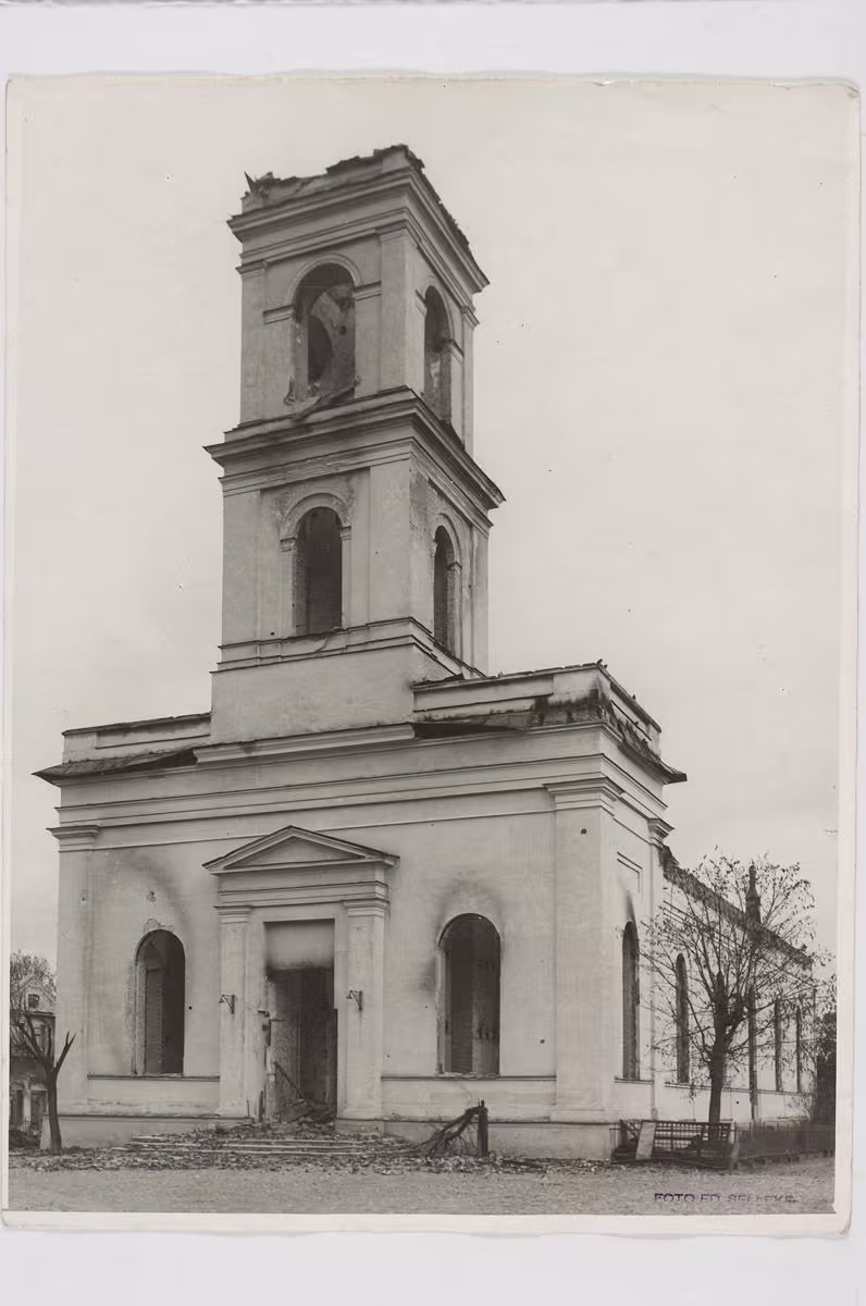 foto: Põlenud Maarja kirik 1941. a.