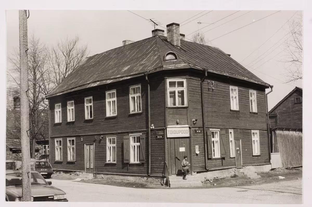 foto: Toidupood Herne ja Kartuli nurgal 1997. a.