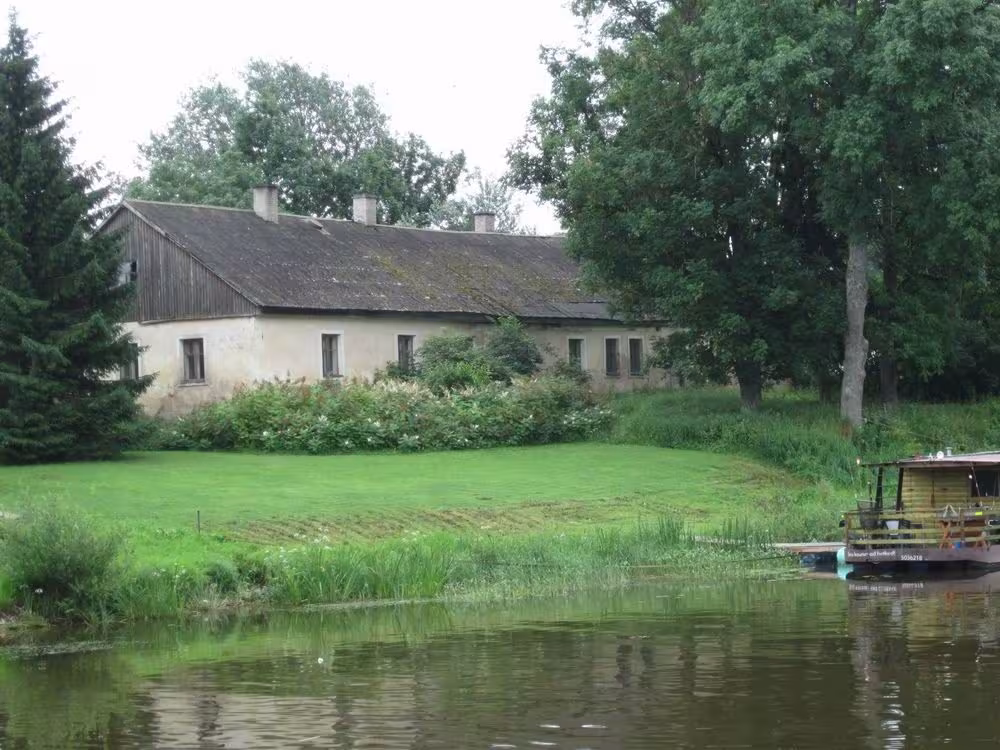 foto: Endine Kvissentali kõrts, hilisem ülikooli ühiselamu, 2011. aasta suvel