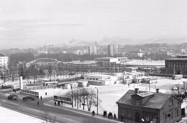 foto: Linnaliinide bussijaam 1970ndatel